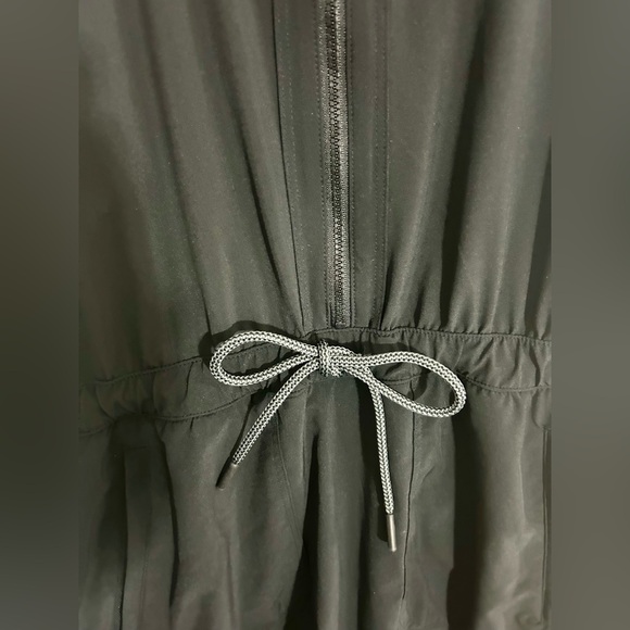 Black athleta romper size 0. - Picture 6 of 7